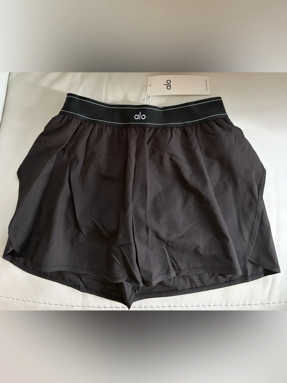 DUPE ALO Yoga Women’s Black Athletic Shorts with Branded Waistband